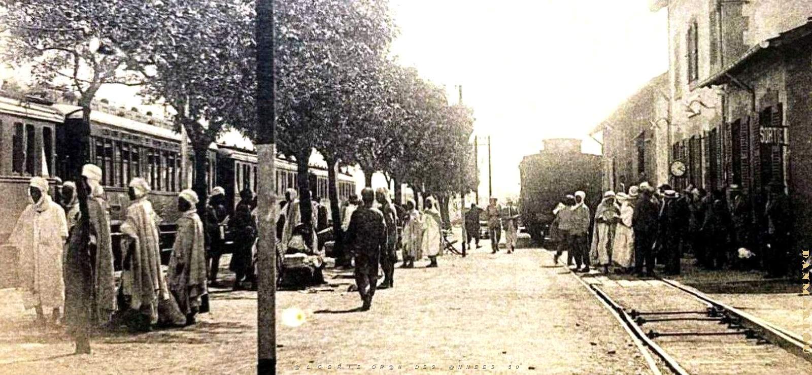3021- Bordj-Bou-Arreridj - Gare - Arrivee d'un Train2.jpg